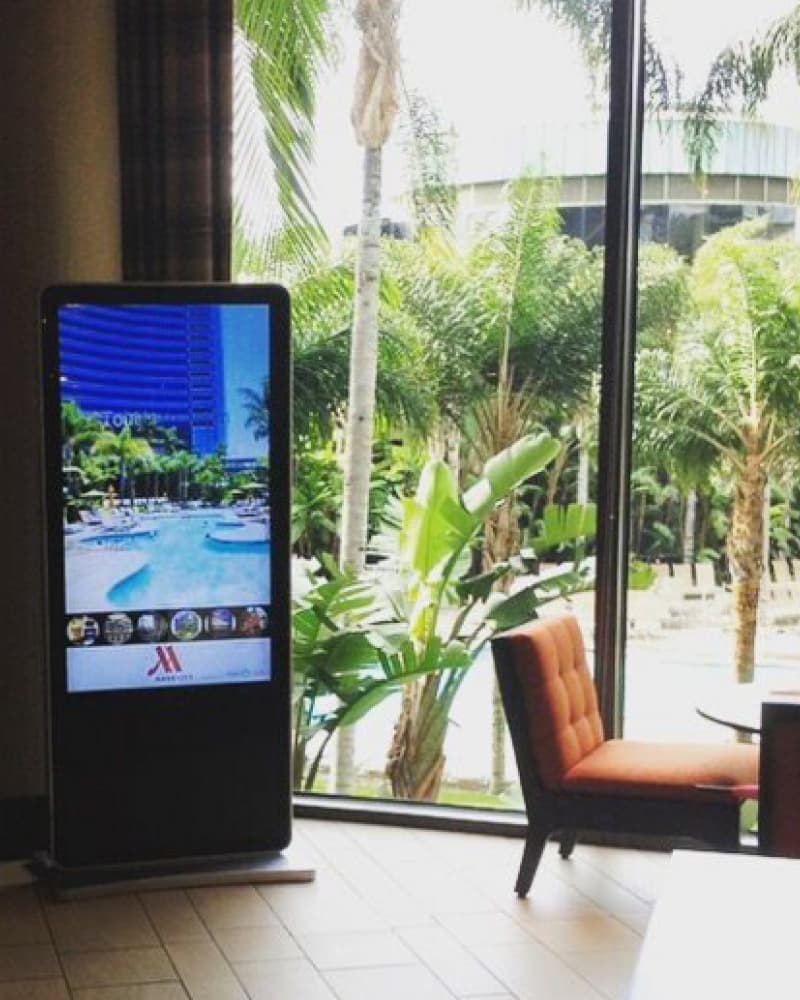 marriott-pichi small-format-kiosk